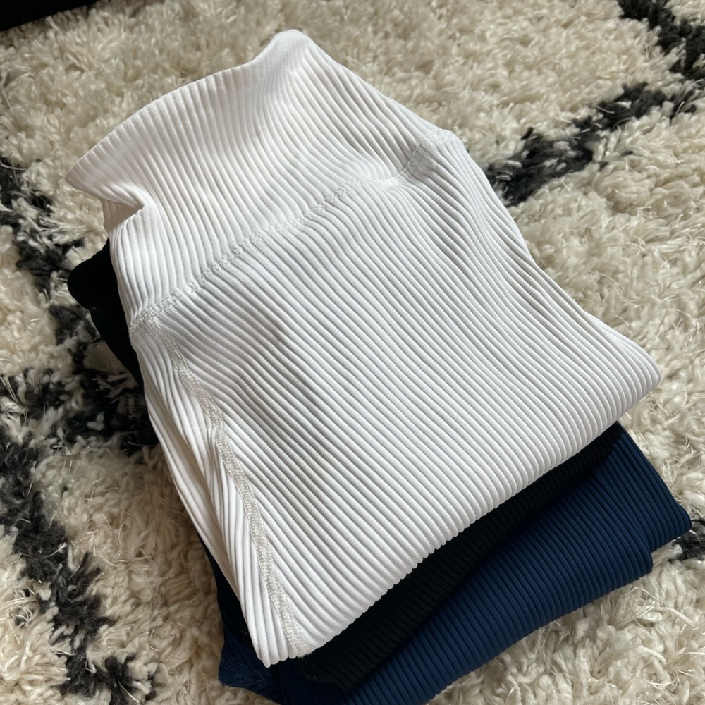 SET OF 3 pairs Year of Ours rubbed Veronica leggings. Medium. 3 for 1 deal!